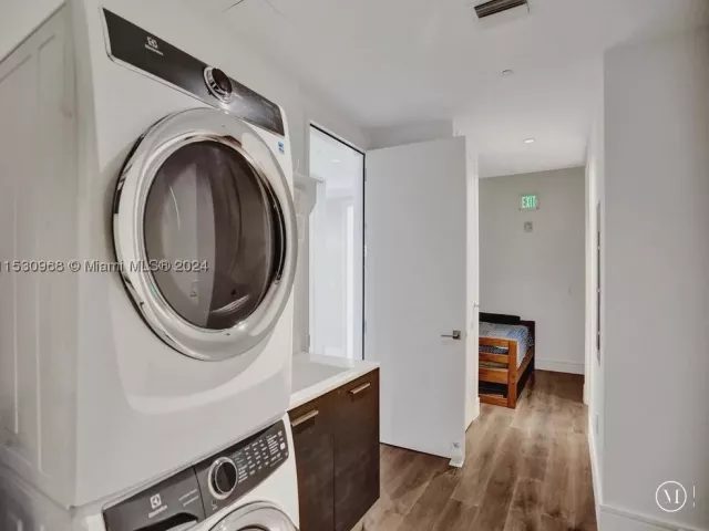 3-bedroom condo for sale in Aventura - 3250 NE 188th St 207 - MondialRealty