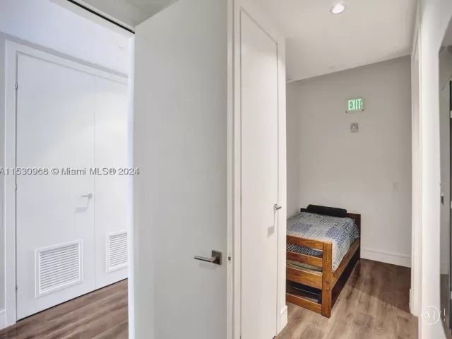 3-bedroom condo for sale in Aventura - 3250 NE 188th St 207 - MondialRealty