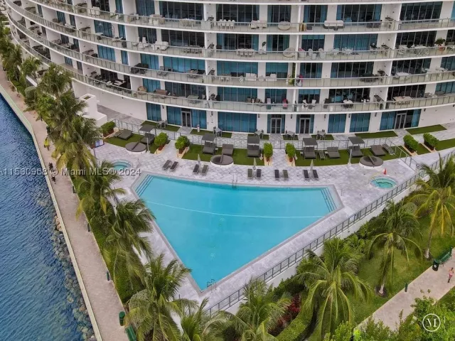 3-bedroom condo for sale in Aventura - 3250 NE 188th St 207 - MondialRealty