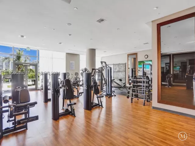 3-bedroom condo for sale in Aventura - 3250 NE 188th St 207 - MondialRealty