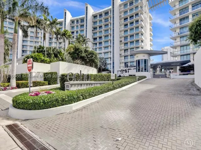 3-bedroom condo for sale in Aventura - 3250 NE 188th St 207 - MondialRealty
