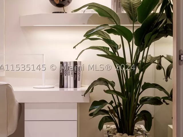 3-bedroom condo for rent in Miami Beach - 19115 Fisher Island Dr 19115 - MondialRealty