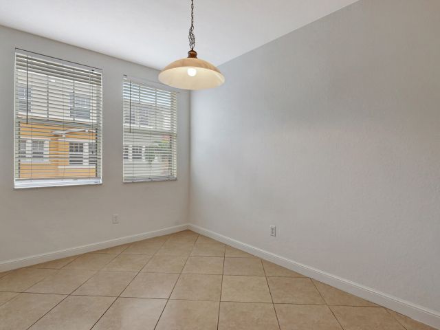 Home for rent at 833 Millbrae Court 1 - photo 5022528