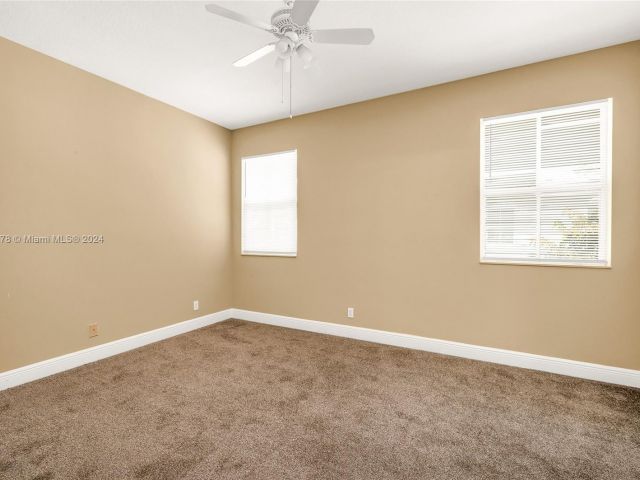 Home for sale at 414 NE 1st Ave 414 - photo 5026462