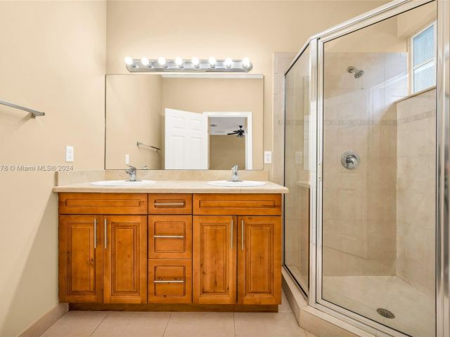 Home for sale at 414 NE 1st Ave 414 - photo 5026465