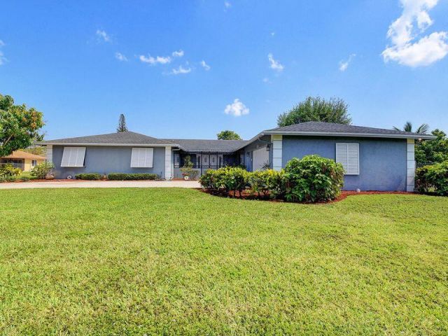 Home for sale at 585 Coral Way - photo 5041620