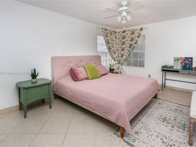 Home for sale at 1447 Hollywood Blvd - photo 5029551