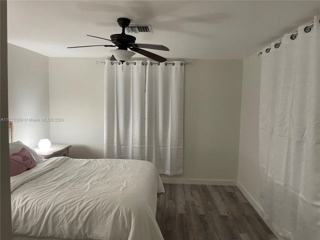 Home for rent at 1664 SW 28th Ave 1664 - photo 5046493