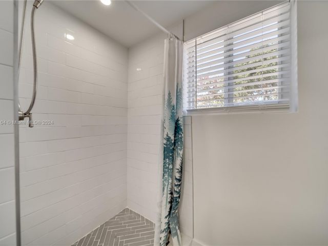 Home for sale at 1621 SW 47th Ter - photo 5065965