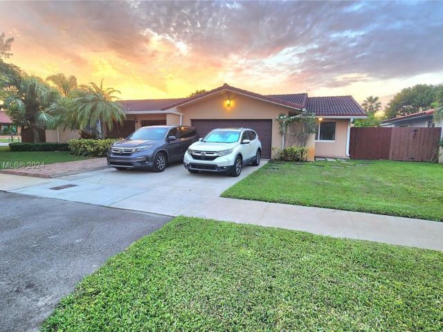 Home for sale at 2140 SW 126th Ct - photo 5038705