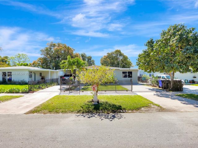 Home for sale at 310 NE 172nd St - photo 5352412