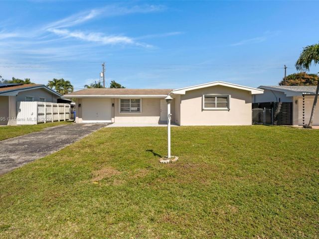 Home for sale at 8211 NW 10th St - photo 5263112