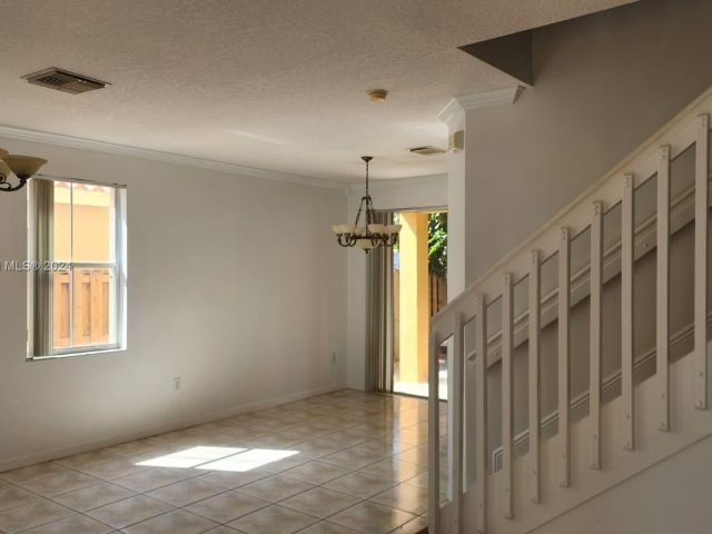 Home for rent at 6202 SW 157th Pl 6202 - photo 5190849