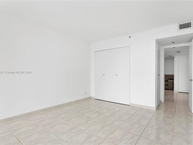 Apartment for sale  Unit #A-2736 - photo 5043752