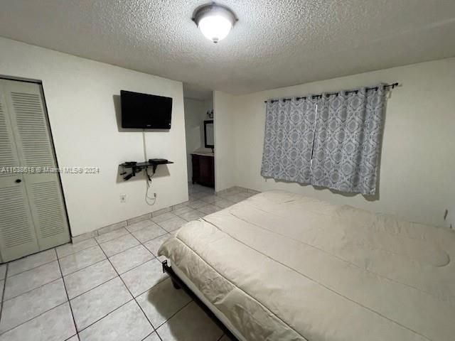 Home for rent at 8624 NW 8th St 15 - photo 5043651