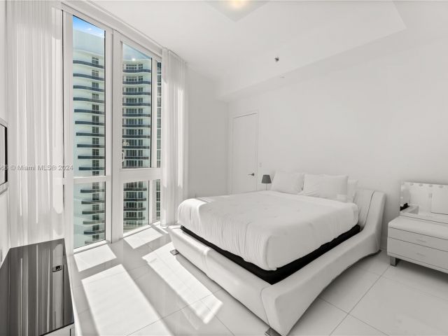 Apartment for rent  Unit #3501 - photo 5045995