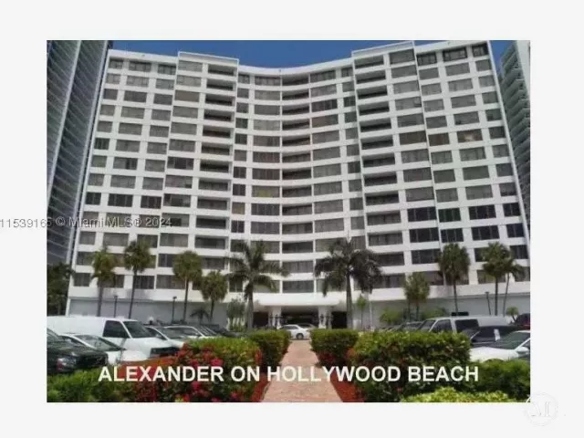 2-bedroom condo for rent in Hollywood - 3505 S Ocean Dr 1509 - MondialRealty