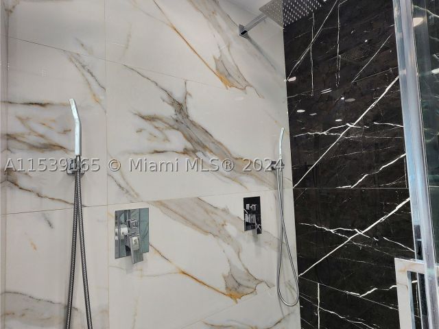 2-bedroom condo for rent in Hollywood - 3505 S Ocean Dr 1509 - MondialRealty