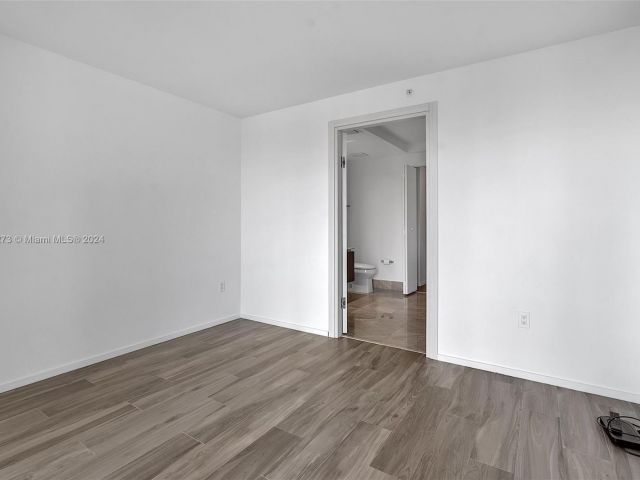 Apartment for rent  Unit #4404 - photo 5051246