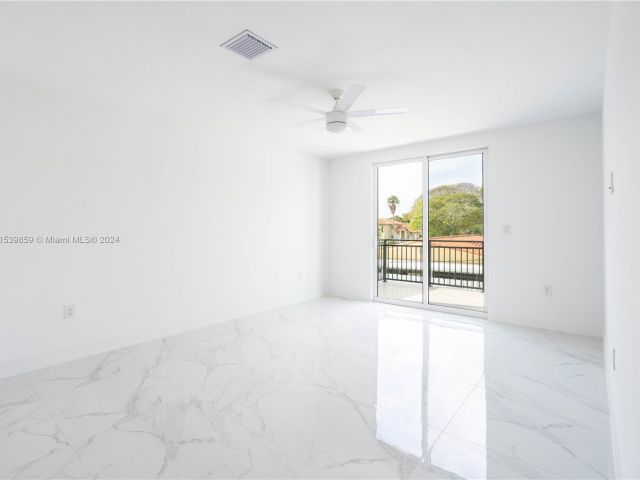 Home for sale at 910 SW 24 road - photo 5097056