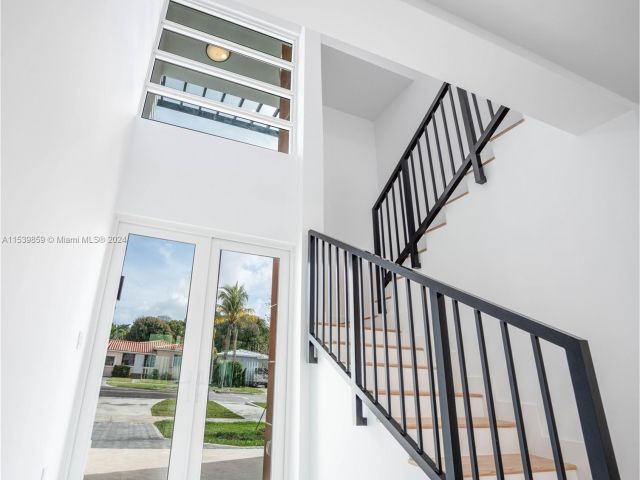 Home for sale at 910 SW 24 road - photo 5097068