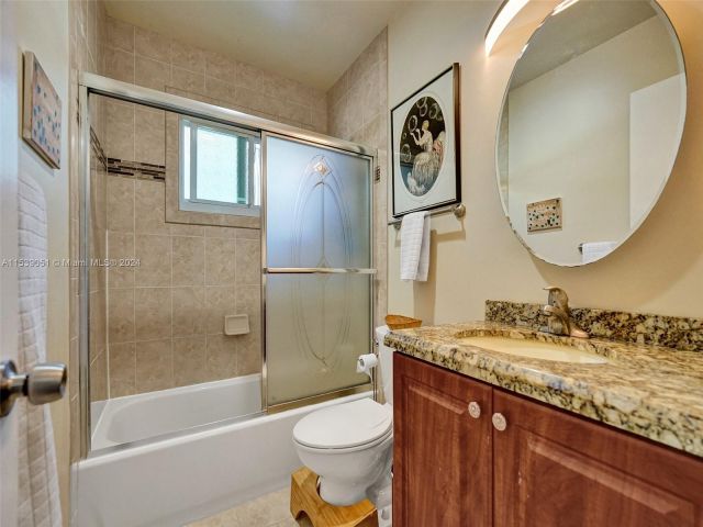 Home for sale at 3009 NE 2nd Ter - photo 5058871
