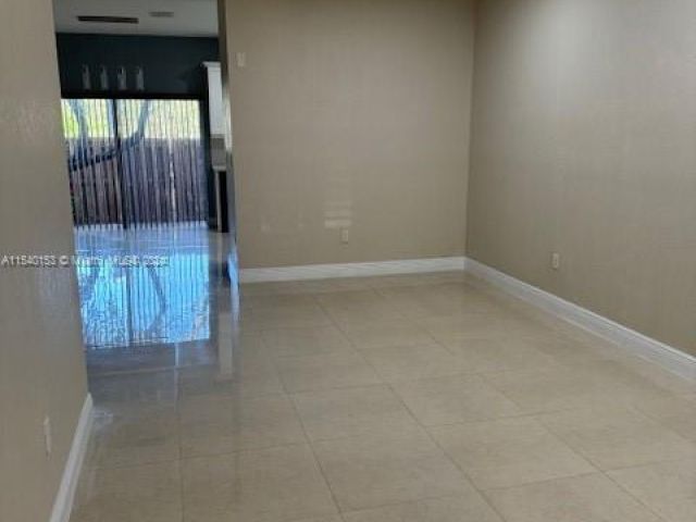 Home for rent at 8401 NW 107th Ct 4-36 - photo 5052746
