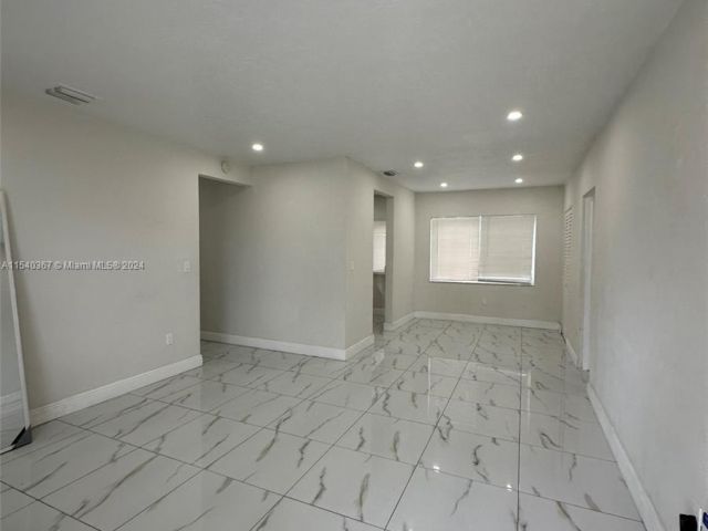 Home for rent at 6900 NW 28th Ave 0 - photo 5055315