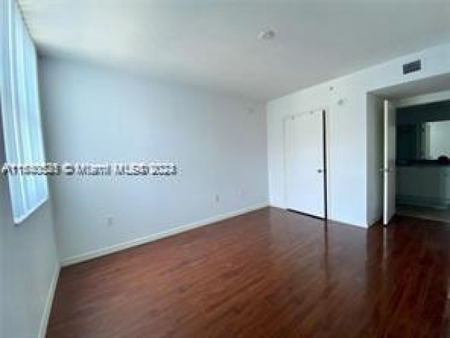 Apartment for sale  Unit #1023 - photo 5057855