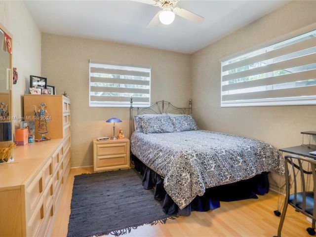 Home for rent at 18655 NE 21st Ave - photo 5060492