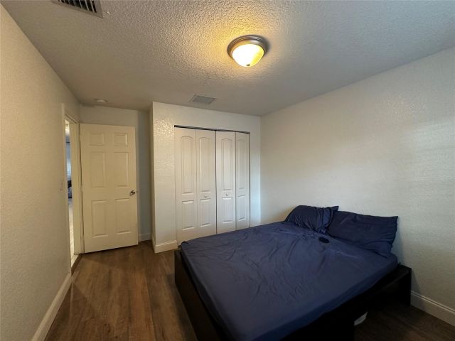 Home for rent at 705 NW 4th St - photo 5060583