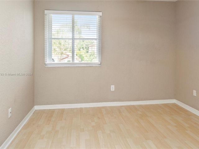 Home for rent at 1656 SW 157th Ave 0 - photo 5295421
