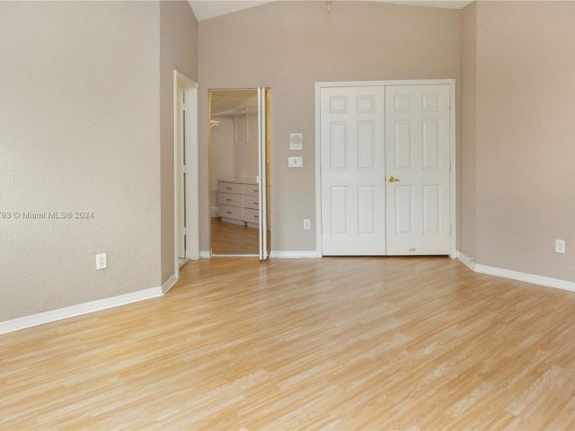 Home for rent at 1656 SW 157th Ave 0 - photo 5295427