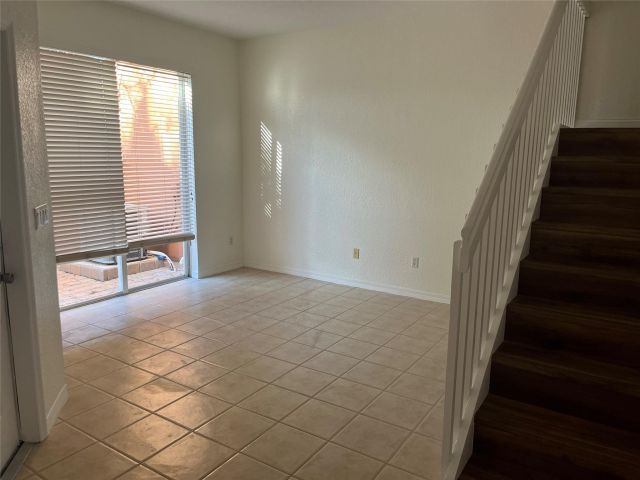 Home for rent at 2315 Mariner Ct 2707 - photo 5146114