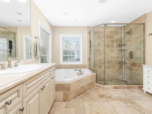 Home for sale at 1324 SW 23RD CT - photo 5080788