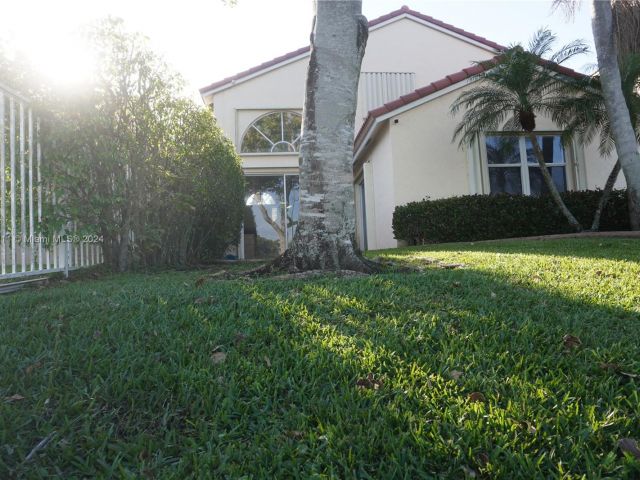 Home for sale at 1611 SW 158th Ave - photo 5063308