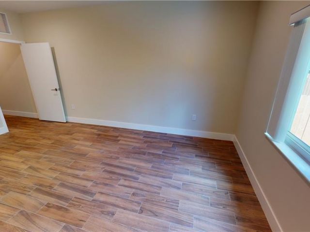 Home for rent at 1208 NW 3rd Ave - photo 5083000