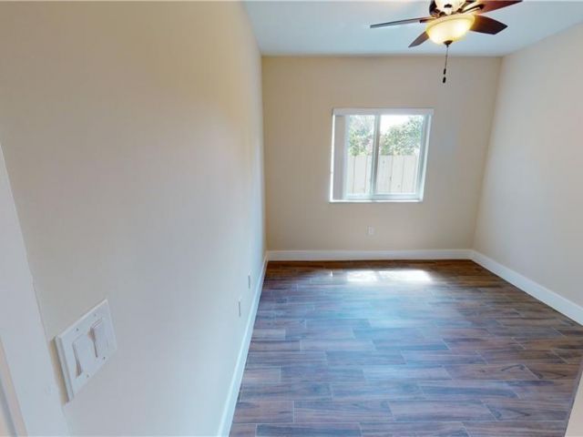 Home for rent at 1208 NW 3rd Ave - photo 5083008