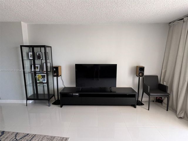 Apartment for sale  Unit #4F - photo 6481674
