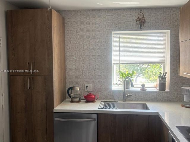 Apartment for sale  Unit #4F - photo 6481680