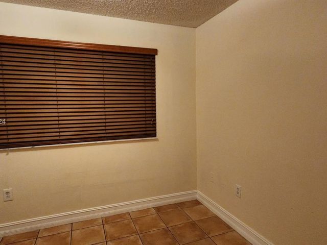 Home for rent at 8555 SW 152nd Ave 110 - photo 5070142