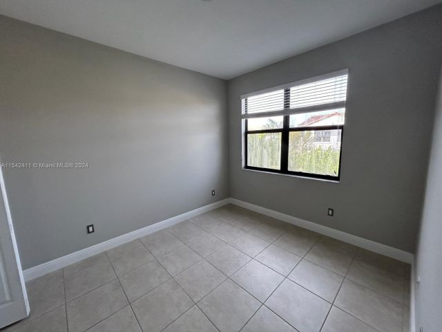 Home for rent at 20962 NW 1st Dr - photo 5503484