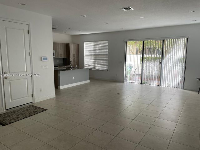 Home for rent at 20962 NW 1st Dr - photo 5503494