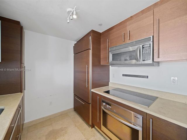 Apartment for sale  Unit #808 - photo 5074954