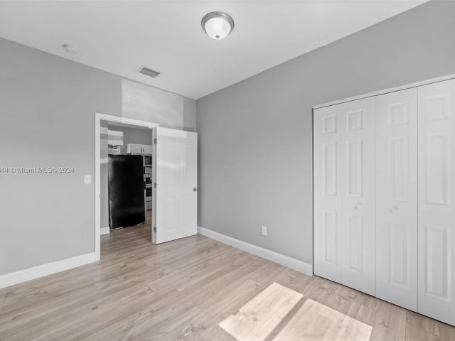 Home for rent at 842 SW 3rd St 846 - photo 5073885