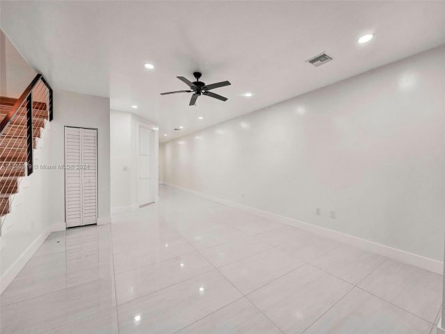 Home for rent at 1215 W Las Olas Blvd 1215 - photo 5074772