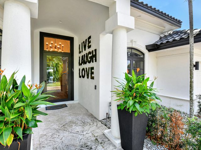 Home for sale at 1060 SW 19th Street - photo 5074883