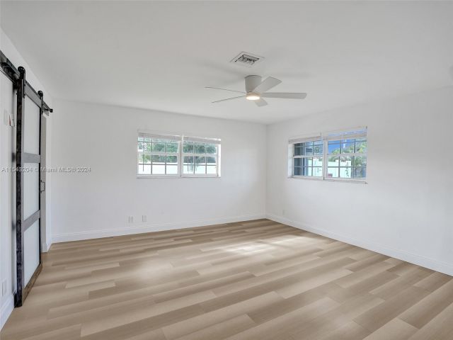 Home for rent at 601 SW 8th Ter - photo 5085332