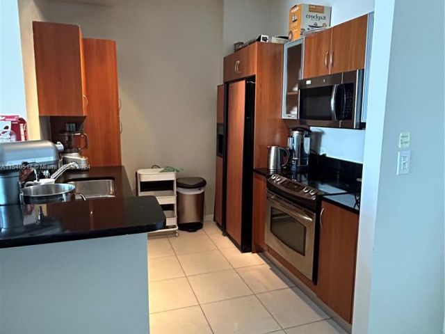 Apartment for rent  Unit #PH24 - photo 5353898