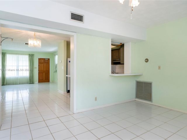 Home for sale at 610 NW 17th Ct - photo 5109399
